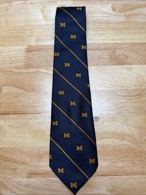 Univ of Michigan Navy and Gold Diagonal Stripe Men's Tie